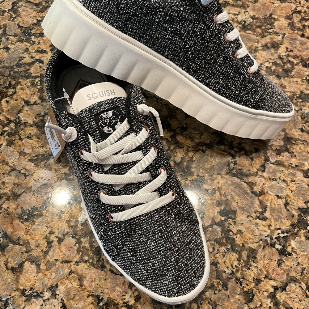 Roxy NEW Sheilahh 9.5 Women’s Platform Sneakers